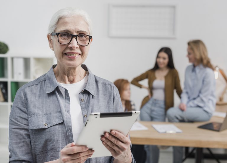 Más de 38 000 personas usan Mi CV en 3 pasos en su primer año en el